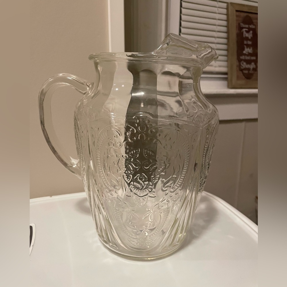 1934 Vintage Hazel Atlas Crystal ROYAL LACE pitcher